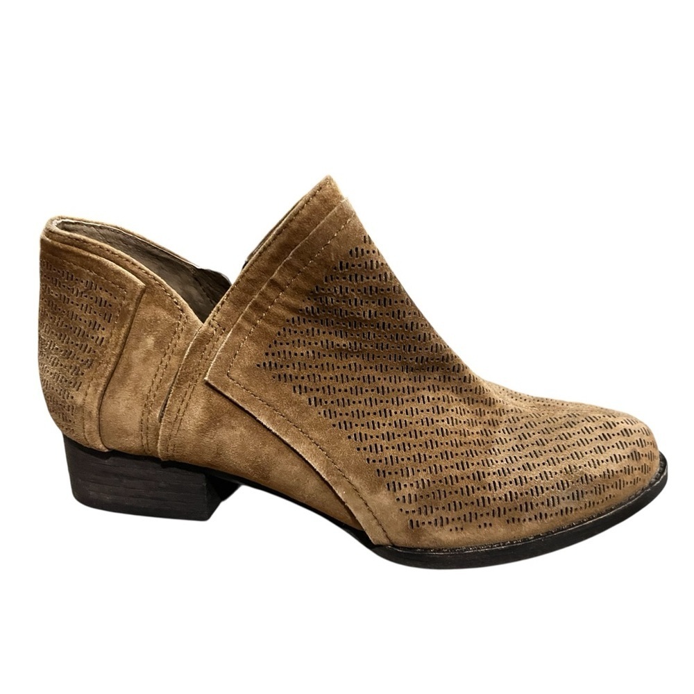 Vince Camuto Clorieea Perforated Suede Booties Pumpernickel US 8 New Defect